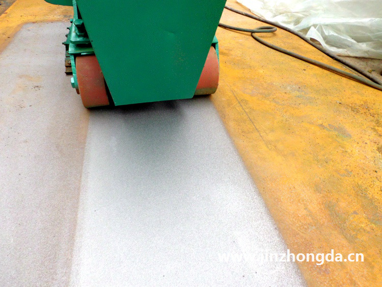 移动式抛丸机对大型钢板清理强化
